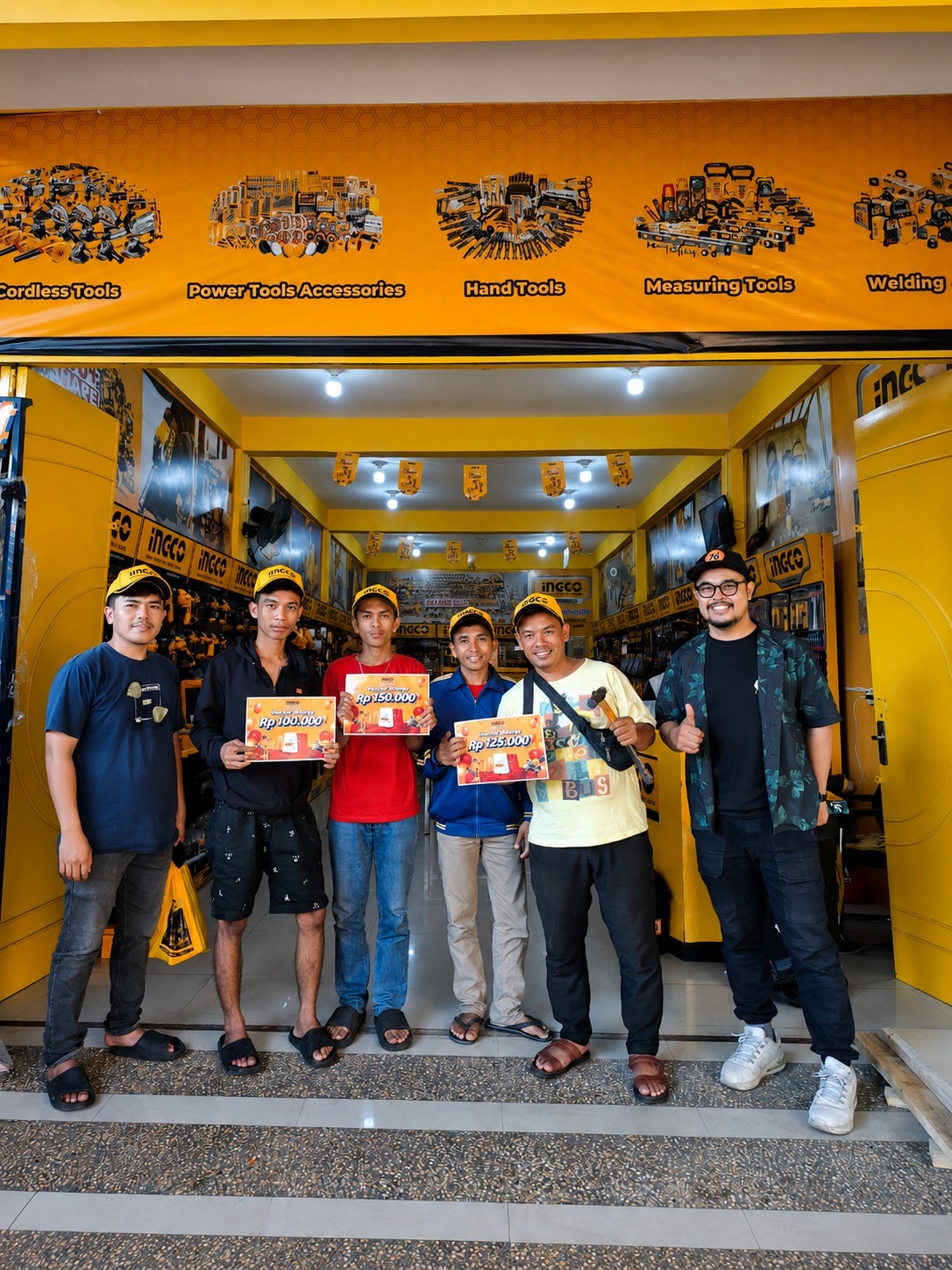 Aktivitas gerai INGCO bersama pelanggan